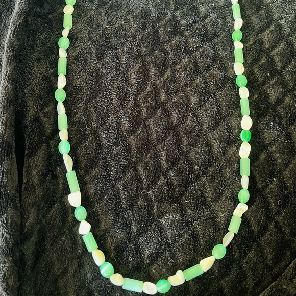 Vintage MOP & Green Glass Necklace 36” Fiber Glass - Picture 8 of 13
